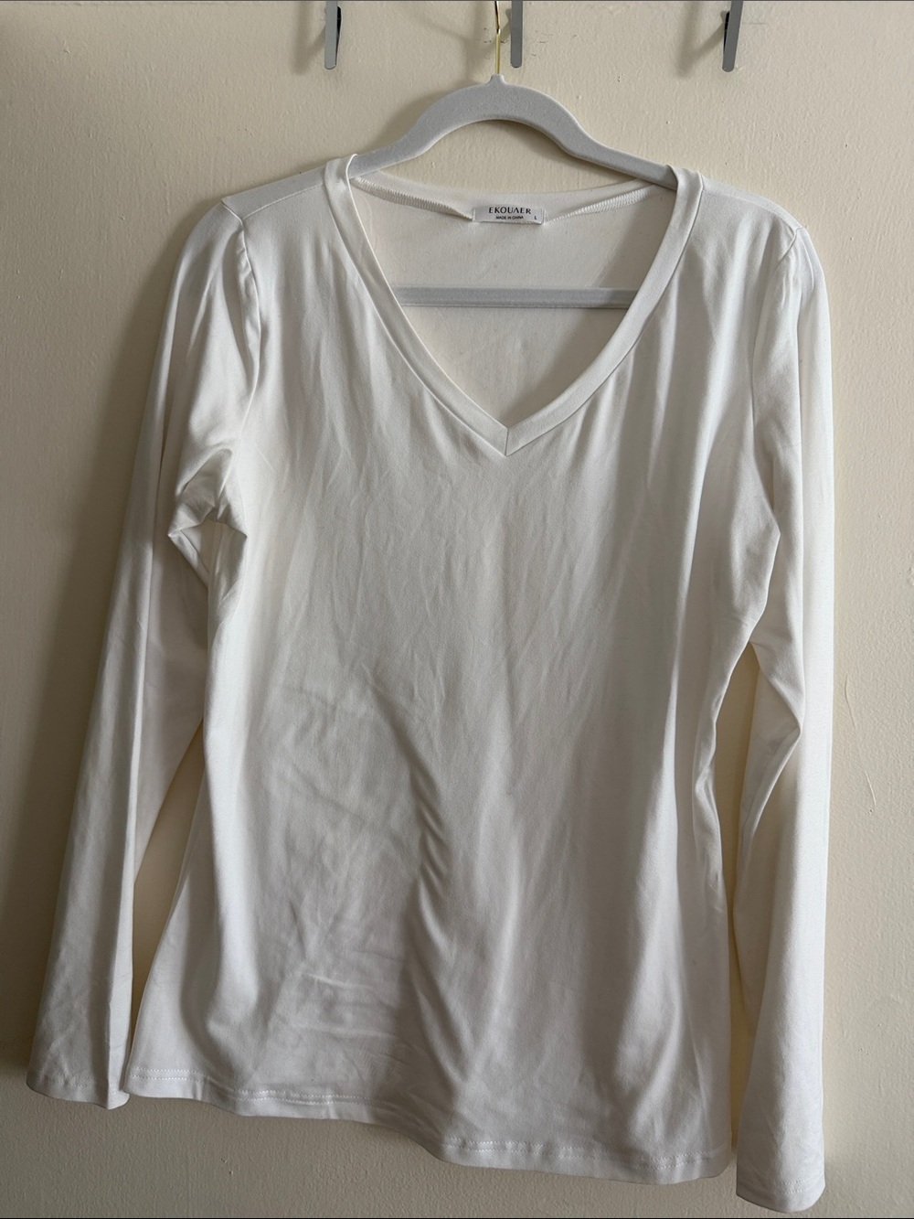 White V-Neck Long Sleeve Tee